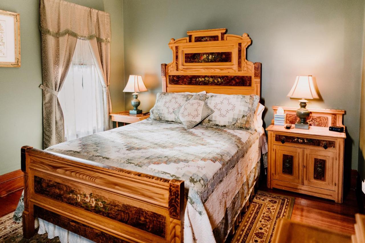 1897 Beekman House Bed And Breakfast Dundee エクステリア 写真