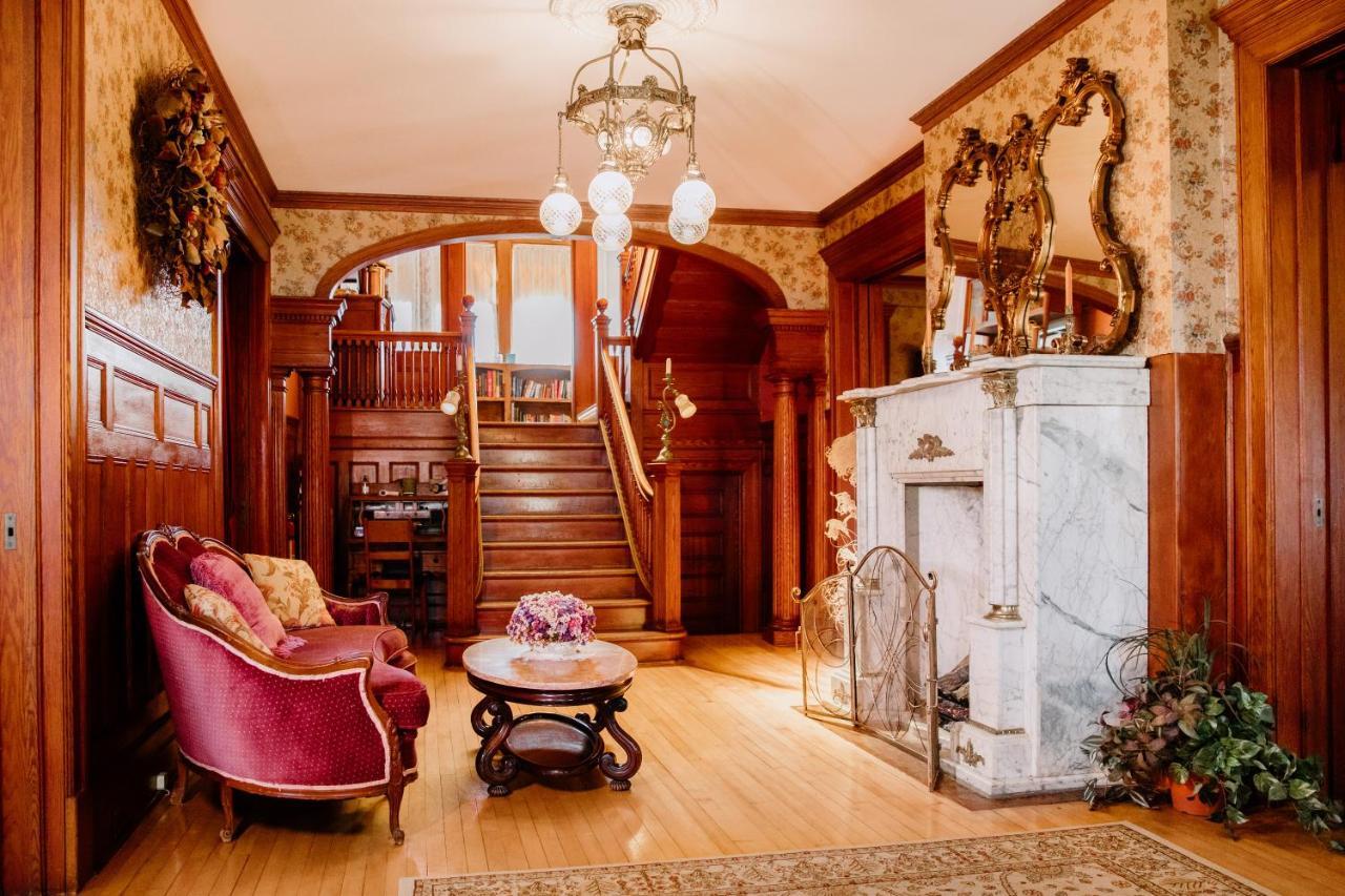1897 Beekman House Bed And Breakfast Dundee エクステリア 写真